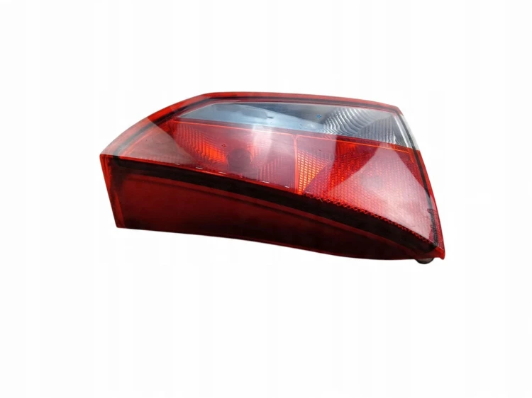LAMPA PRAWY TYŁ W KLAPE AIXAM CROSSOVER (2015-) 0.5 8KM 801BF509