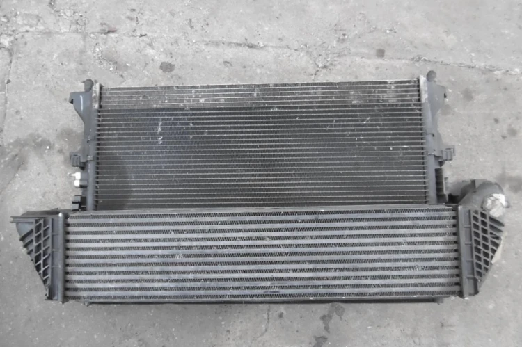CHŁODNICE KOMPLET RENAULT LAGUNA II LIFT (2005-2007)