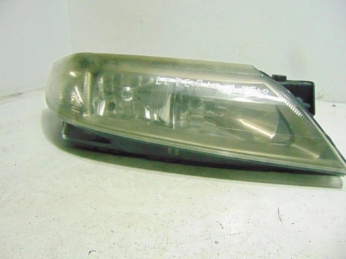 LAMPA PRAWY PRZÓD RENAULT LAGUNA II (2001-2005) 2.0 DCI