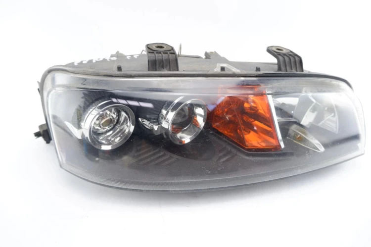 LAMPA PRAWY PRZÓD FIAT PUNTO II 1.2 8V