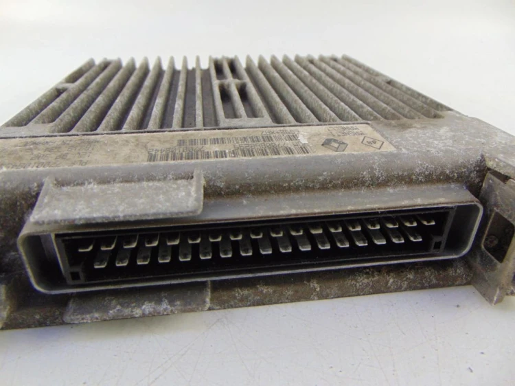KOMPUTER STEROWNIK SILNIKA RENAULT CLIO II (1998-2003) 1.2 8V 7700868295