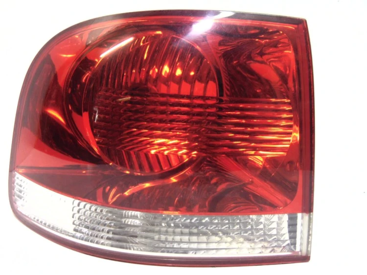 LAMPA LEWY TYŁ VOLKSWAGEN TOUAREG