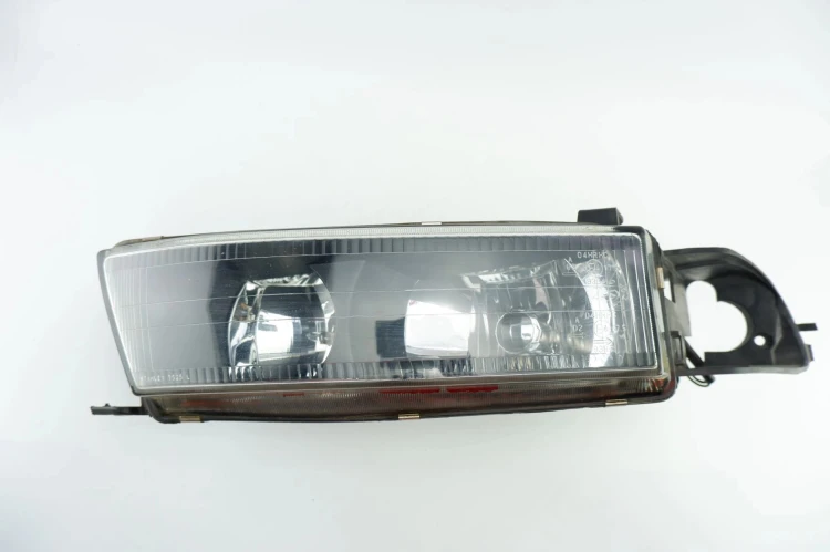 LAMPA LEWY PRZÓD MITSUBISHI GALANT VIII 8