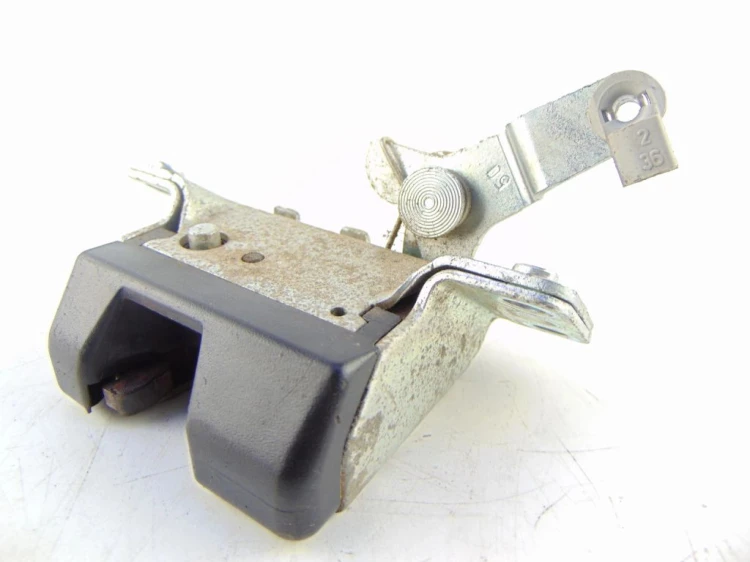 ZAMEK KLAPY BAGAŻNIKA OPEL MERIVA LIFT 90563999