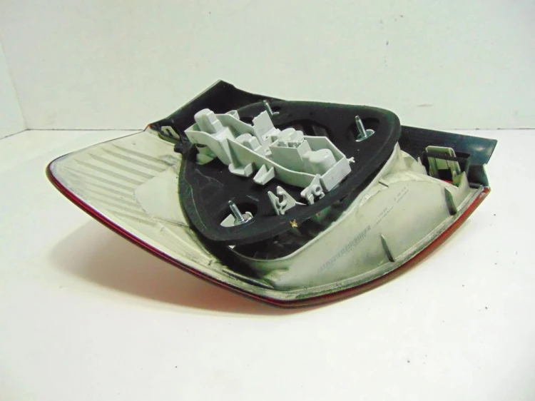 LAMPA PRAWY TYŁ BMW E81 LIFT(2007-2011) 116i N43B20 122KM