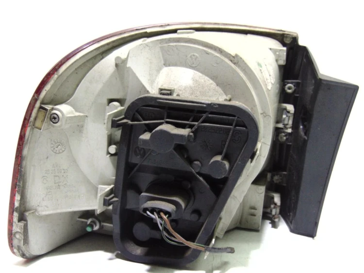 LAMPA PRAWY TYŁ VOLKSWAGEN TOUAREG