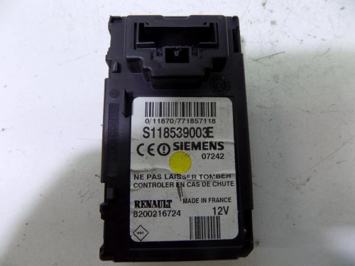 CZYTNIK KART RENAULT SCENIC II (2003-2005) S118539003E