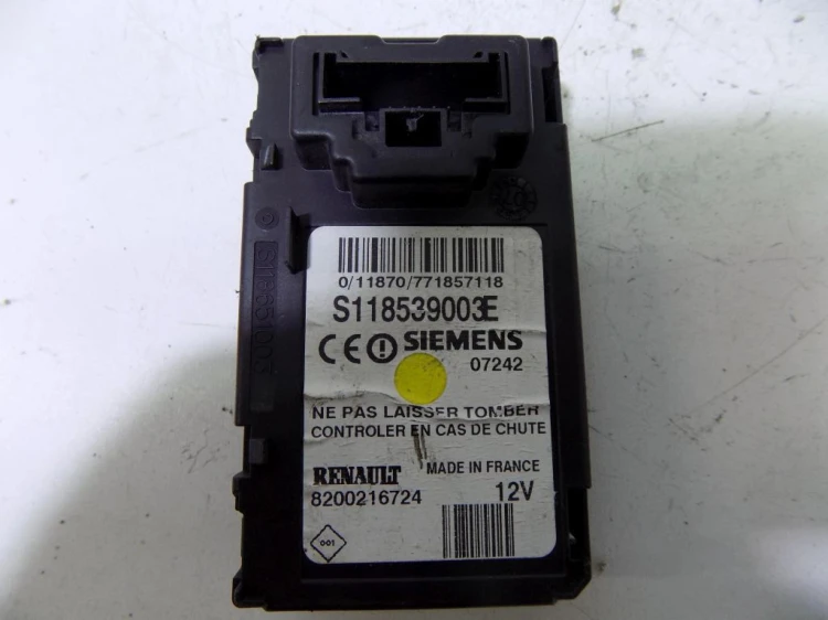 CZYTNIK KART RENAULT SCENIC II (2003-2005) S118539003E