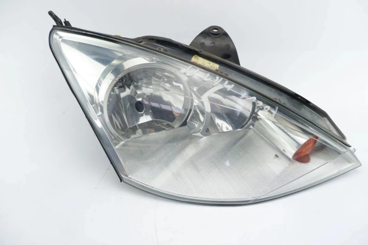 LAMPA PRAWY PRZÓD FORD FOCUS MK1 1.8 TDCI