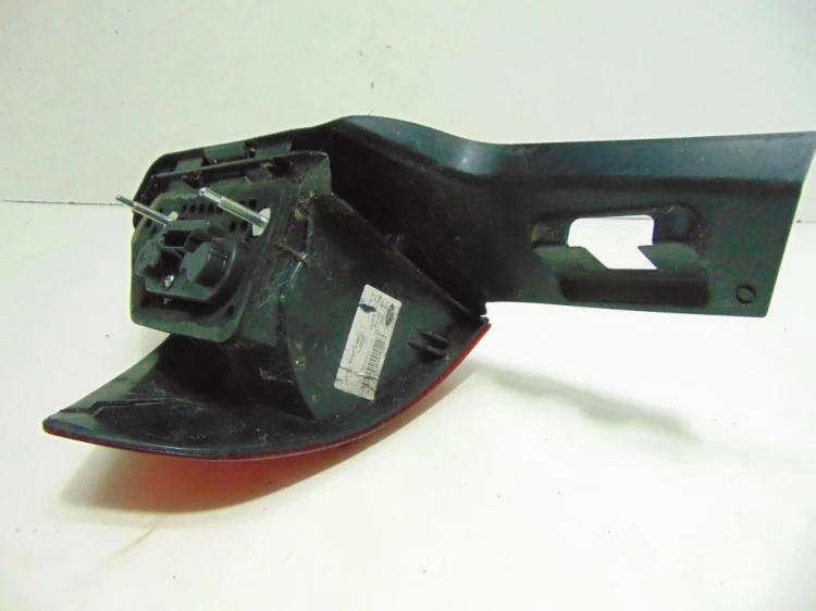 LAMPA PRAWY TYŁ FORD GALAXY II LIFT (2010-2015) 2.0 TDCI (140)