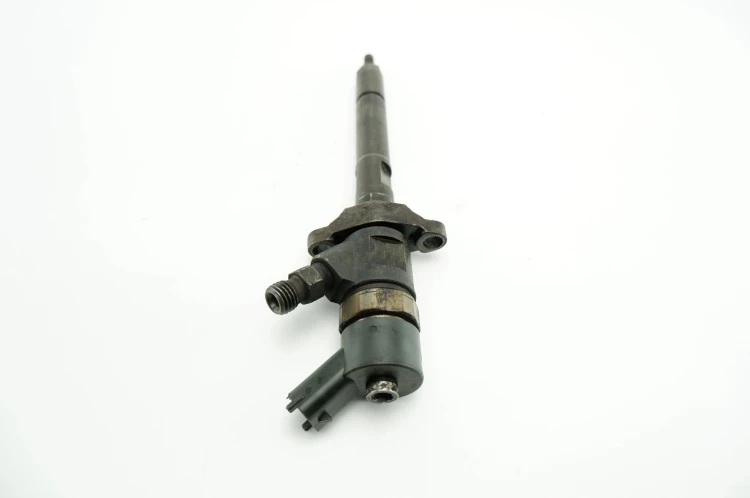 WTRYSKIWACZ PEUGEOT 307 (2001-2005) 0445110281