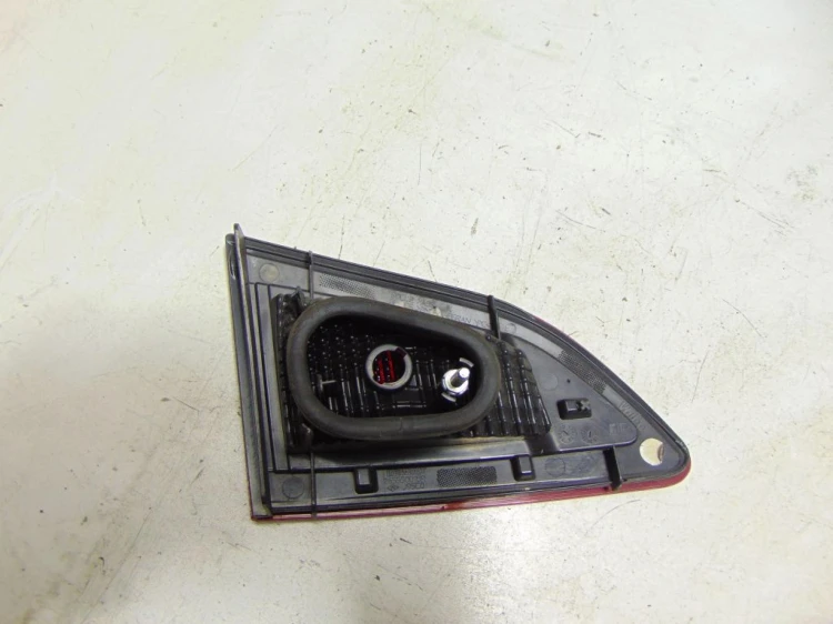 LAMPA PRAWY TYŁ W KLAPE RENAULT SCENIC III (2009-2013) 1.6 DCI