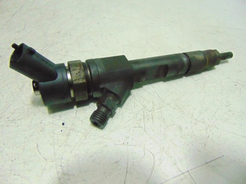 WTRYSKIWACZ RENAULT MEGANE III (2008-2013) 1.9 DCI 0445110328 BOSCH