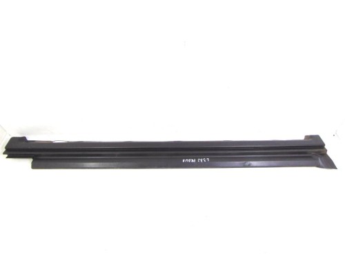 LISTWA PROGOWA PRAWA LAND ROVER RANGE ROVER III L322 (2001-2012) 3.0D 177