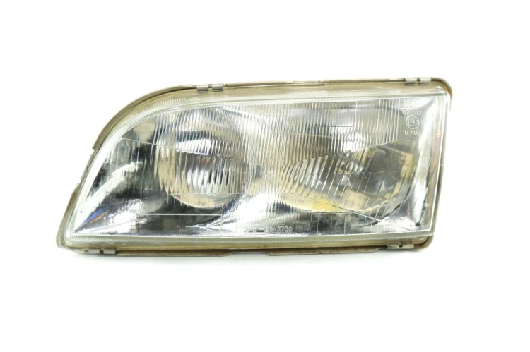 LAMPA LEWY PRZÓD VOLVO V40 I LIFT (1999-2004) 1.9 D 1AG007861-33