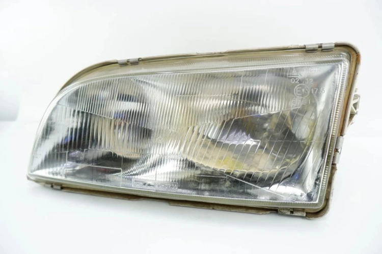 LAMPA LEWY PRZÓD VOLVO V40 I LIFT (1999-2004) 1.9 D 1AG007861-33