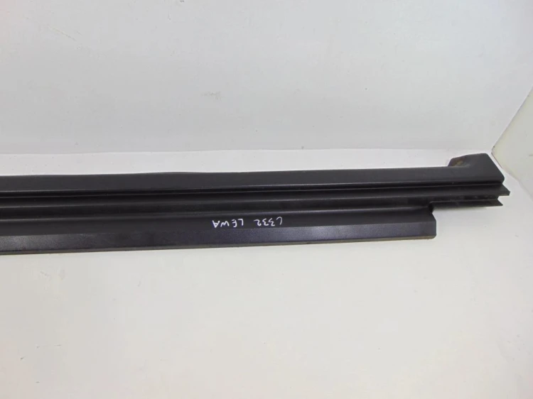 LISTWA PROGOWA LEWA LAND ROVER RANGE ROVER III L322 (2001-2012) 3.0D 177