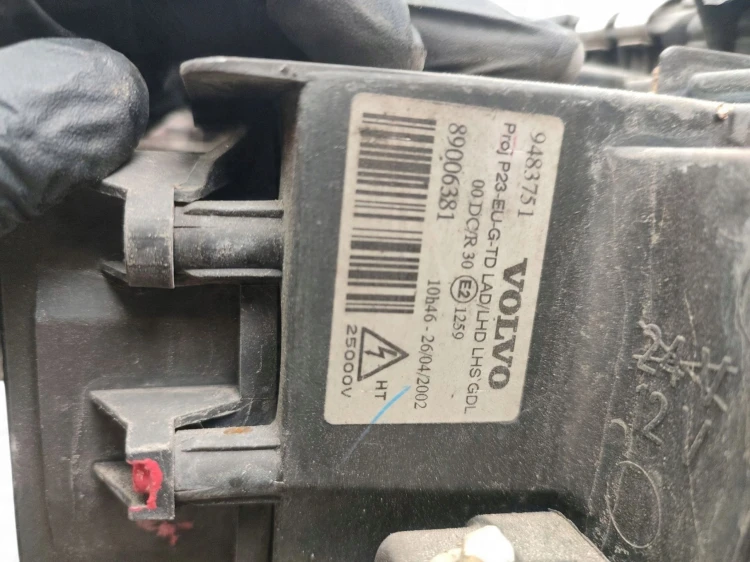 LAMPA LEWY PRZÓD VOLVO S80 I (1998-2004) 2.9 T 89006381