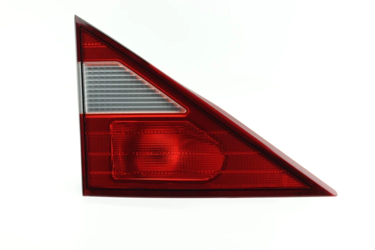 LAMPA LEWY TYŁ W KLAPE SSANGYONG RODIUS (2004-2008)