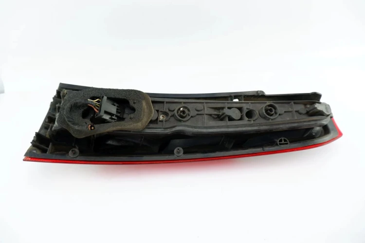 LAMPA LEWY TYŁ OPEL MERIVA (2002-2010) 1.4 16V 93294345