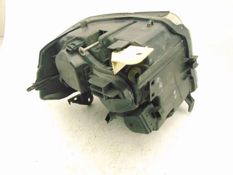 LAMPA PRAWY PRZÓD RENAULT VEL SATIS (2002-2009) 2.2 DCI