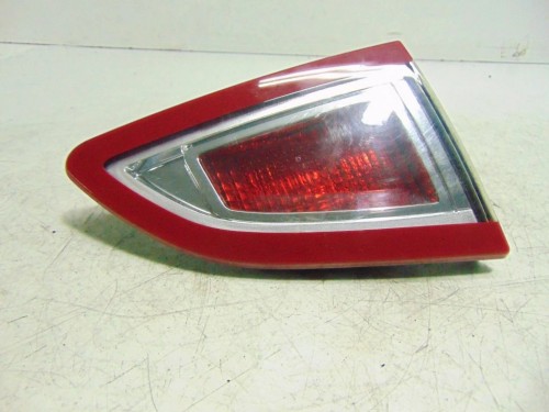LAMPA LEWY TYŁ W KLAPE RENAULT SCENIC III (2009-2013) 1.6 16V