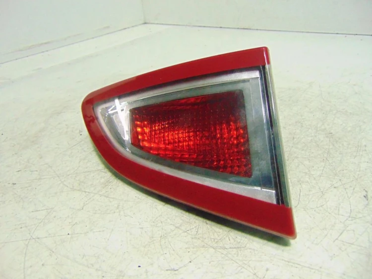 LAMPA LEWY TYŁ W KLAPE RENAULT SCENIC III (2009-2013) 1.6 16V