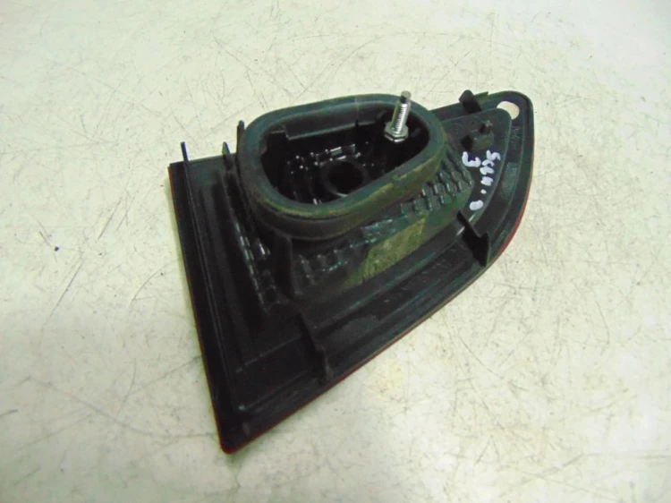 LAMPA LEWY TYŁ W KLAPE RENAULT SCENIC III (2009-2013) 1.6 16V