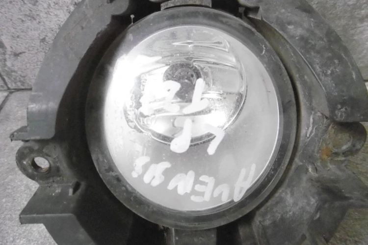 HALOGEN LEWY TOYOTA AVENSIS III T27