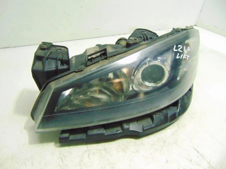 LAMPA LEWY PRZÓD RENAULT LAGUNA II LIFT (2005-2007) 2.0 DCI