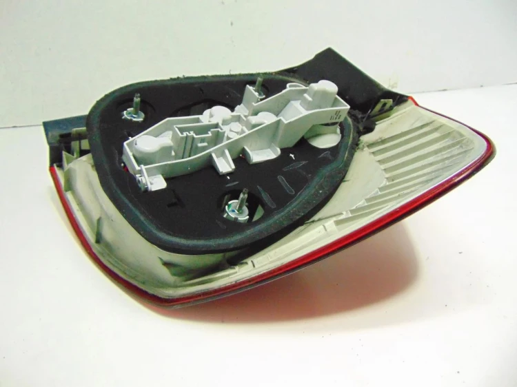 LAMPA LEWY TYŁ BMW E81 LIFT(2007-2011) 116i N43B20 122KM