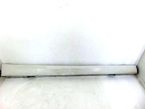 LISTWA NAKŁADKA PROGU PRAWA BMW E90 LIFT (2008-2011) N47T 177KM
