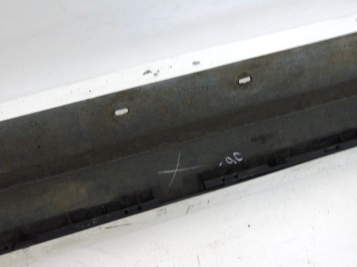 LISTWA NAKŁADKA PROGU PRAWA BMW E90 LIFT (2008-2011) N47T 177KM