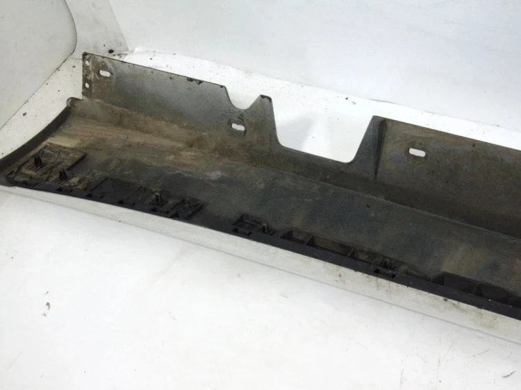 LISTWA NAKŁADKA PROGU PRAWA BMW E90 LIFT (2008-2011) N47T 177KM