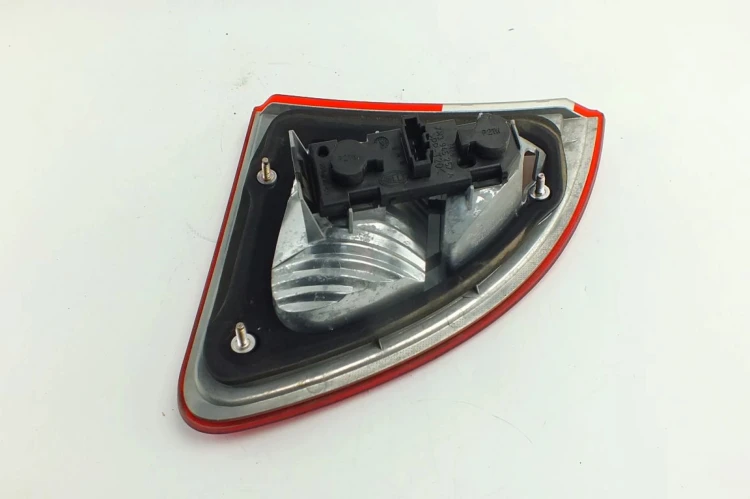 LAMPA PRAWY TYŁ FORD GALAXY I LIFT 2.0 TDCI