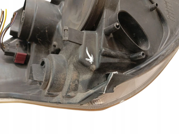 LAMPA LEWY PRZÓD CADILLAC BLS (2006-2010) 1.9 D 150KM P12759599