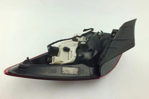 LAMPA LEWY TYŁ OPEL ASTRA J (2009-2012)
