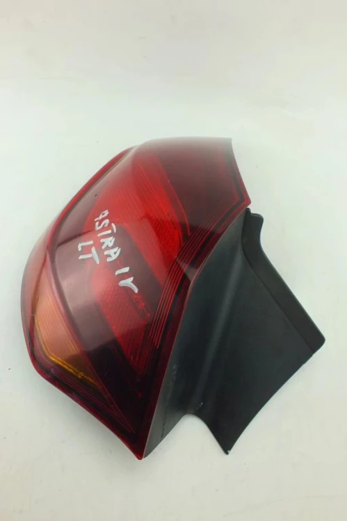 LAMPA LEWY TYŁ OPEL ASTRA J (2009-2012)