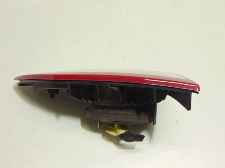 LAMPA LEWY TYŁ W KLAPE RENAULT SCENIC III (2009-2013) 1.5 DCI