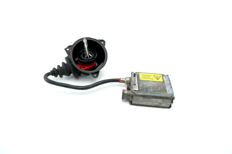 PRZETWORNICA XENON OPEL OMEGA B (1994-1999) 2.2 16V