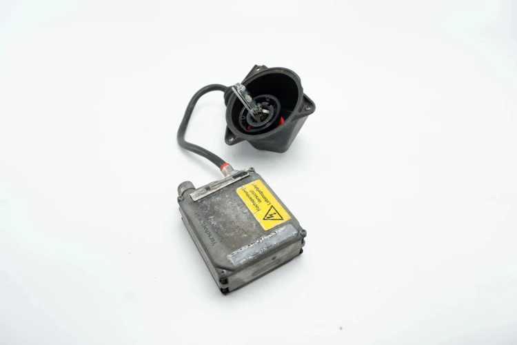 PRZETWORNICA XENON OPEL OMEGA B (1994-1999) 2.2 16V