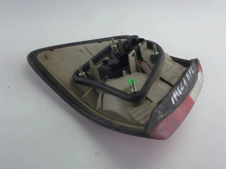 LAMPA PRAWY TYŁ OPEL OMEGA B (1994-1999) 2.2 16V