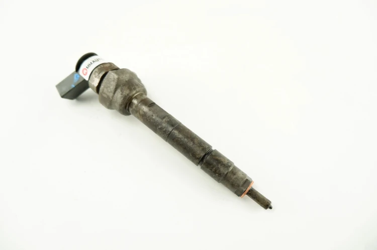 WTRYSKIWACZ BMW E87 LIFT (2007-2011) 2.0 D 143KM 0445110289