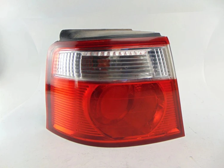 LAMPA LEWY TYŁ KIA CARENS II (2002-2006) 2.0 CRDI