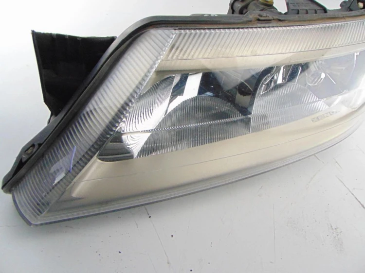 LAMPA LEWY PRZÓD RENAULT LAGUNA II (2001-2005) 8200163325