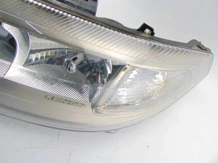 LAMPA LEWY PRZÓD RENAULT LAGUNA II (2001-2005) 8200163325