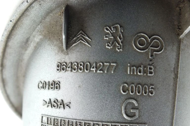 RAMKA HALOGENU PRAWA CITROEN BERLINGO II (2003-2010)