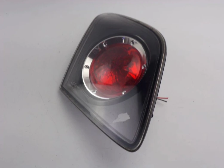 LAMPA LEWY TYŁ W KLAPE MAZDA 3 I (2003-2009) STANLEY P2913L