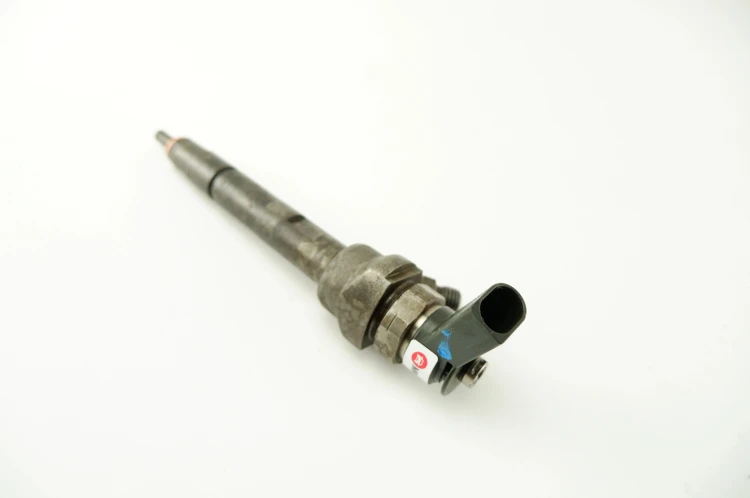 WTRYSKIWACZ BMW E87 LIFT (2007-2011) 2.0 D 143KM 0445110289