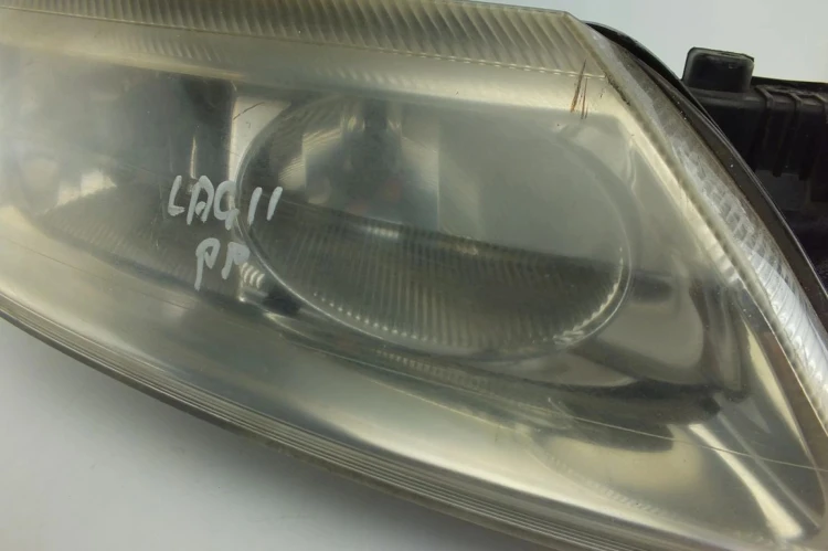 LAMPA PRAWY PRZÓD RENAULT LAGUNA II (2001-2005) 1.6 16V